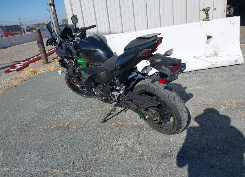 Photo 3 of 2023 Kawasaki Ex400 N/A (VIN JKAEXKH16PDAN4235)