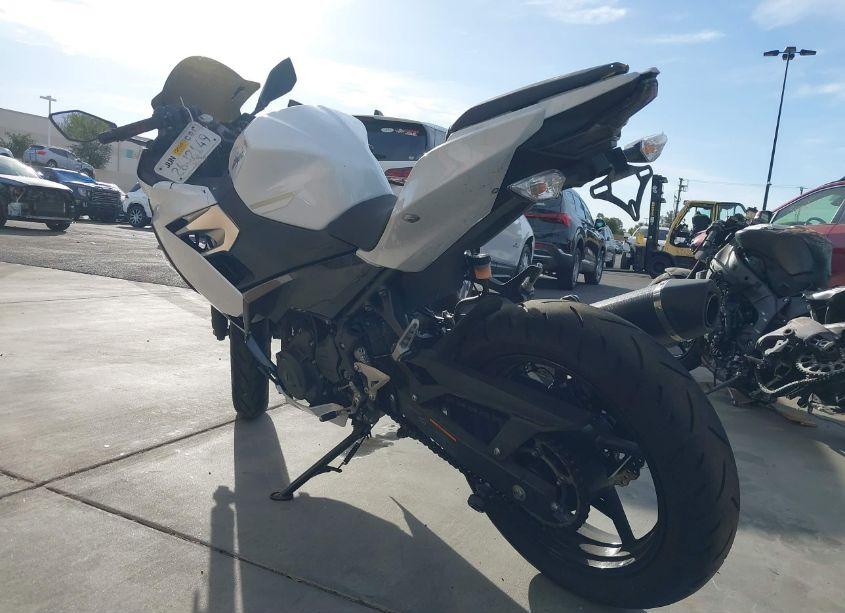 Photo 3 of 2023 Kawasaki Ex400 N/A (VIN JKAEXKH19PDAR8956)