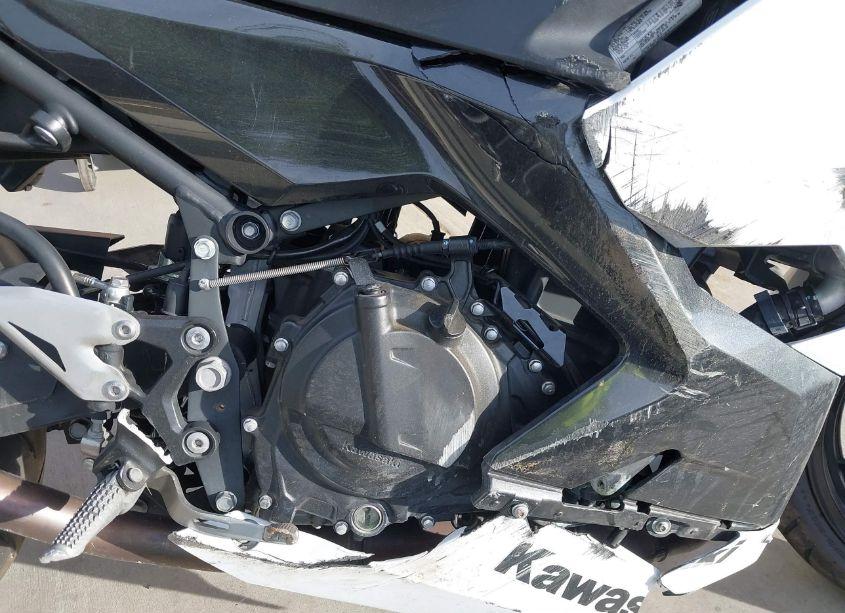 Photo 8 of 2023 Kawasaki Ex400 N/A (VIN JKAEXKH19PDAR8956)