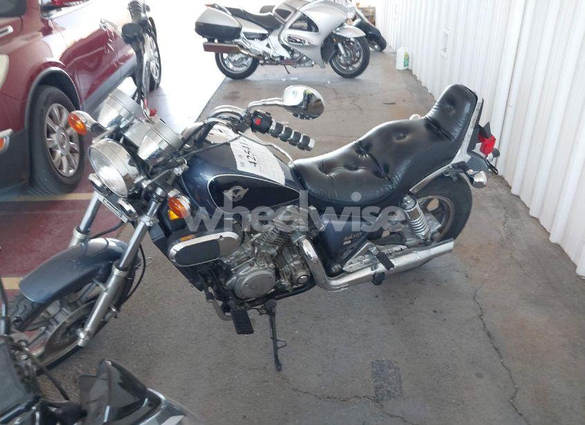 Photo 2 of 2000 Kawasaki Vn750 (VIN JKAVNDA12YB541745)