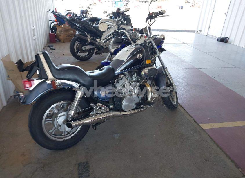 Photo 4 of 2000 Kawasaki Vn750 (VIN JKAVNDA12YB541745)