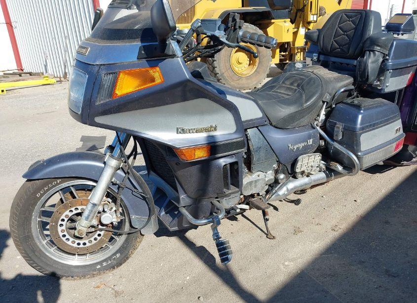 Photo 2 of 2000 Kawasaki Zg1200 B (VIN JKAZG9B18YB511186)