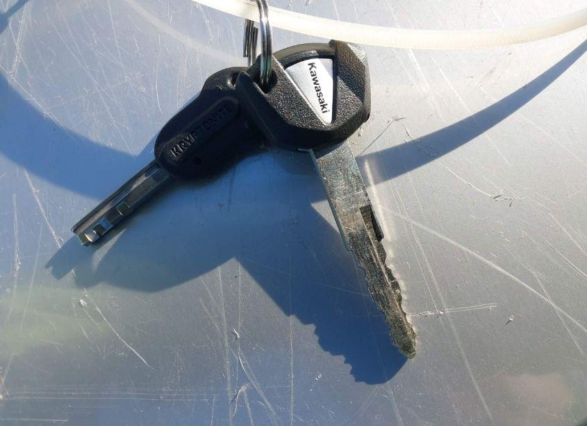 Photo 11 of 2022 Kawasaki Zr900 (VIN JKAZR2E10NA010064)