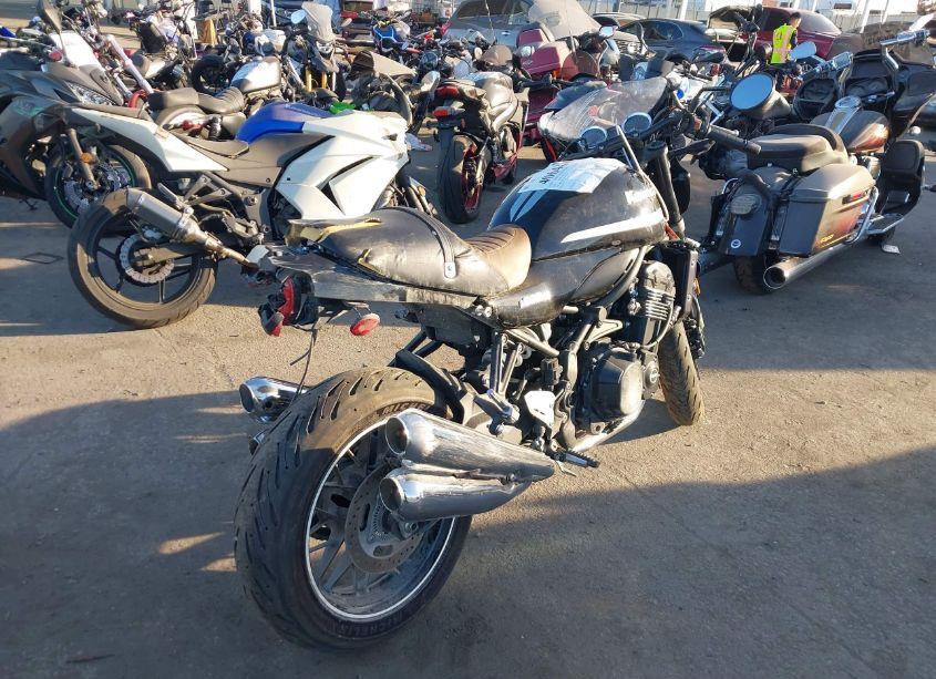 Photo 4 of 2022 Kawasaki Zr900 (VIN JKAZR2E10NA010064)