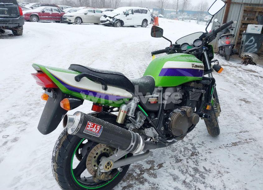 Photo 4 of 2001 Kawasaki Zr1200 A (VIN JKAZR9A1X1A008718)