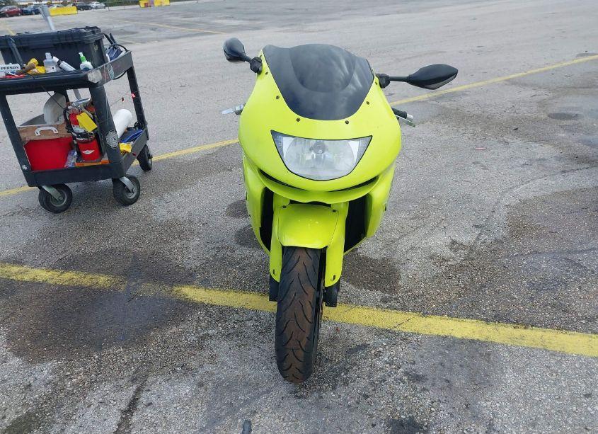 Photo 5 of 1998 Kawasaki Zx900 C (VIN JKAZX2C18WA003647)