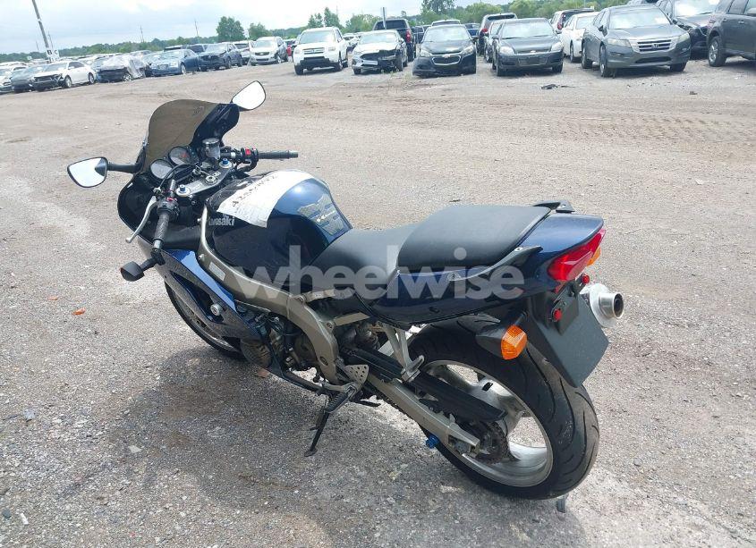 Photo 3 of 2005 Kawasaki Zx600 J1 (VIN JKAZX4J1X5A056234)