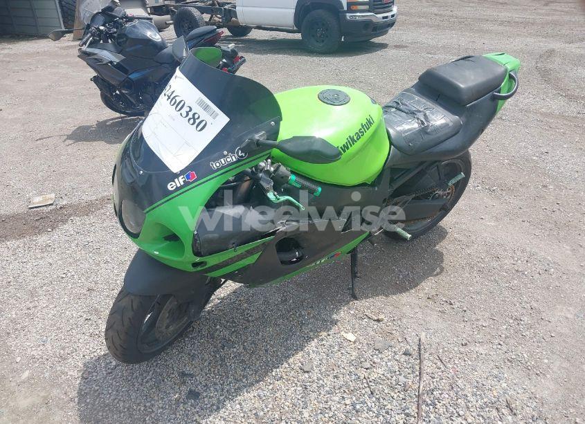 Photo 2 of 2001 Kawasaki Zx750 P (VIN JKAZXDP101A053599)