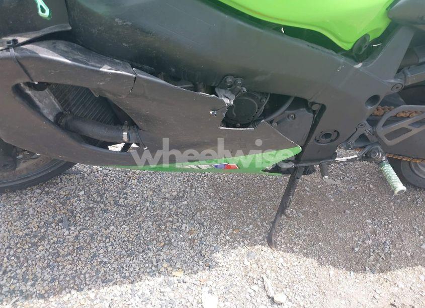 Photo 9 of 2001 Kawasaki Zx750 P (VIN JKAZXDP101A053599)