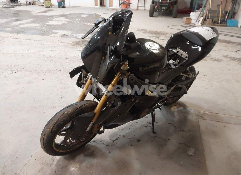 Photo 2 of 2005 Kawasaki Zx636 C1 (VIN JKBZXJC135A023521)