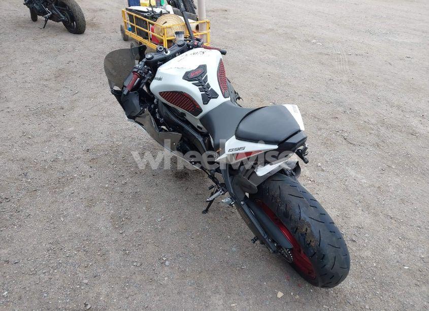 Photo 3 of 2024 Kawasaki Zx636 K (VIN JKBZXJJ12RA000904)