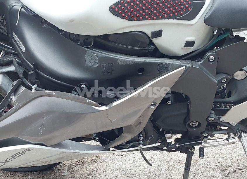 Photo 9 of 2024 Kawasaki Zx636 K (VIN JKBZXJJ12RA000904)