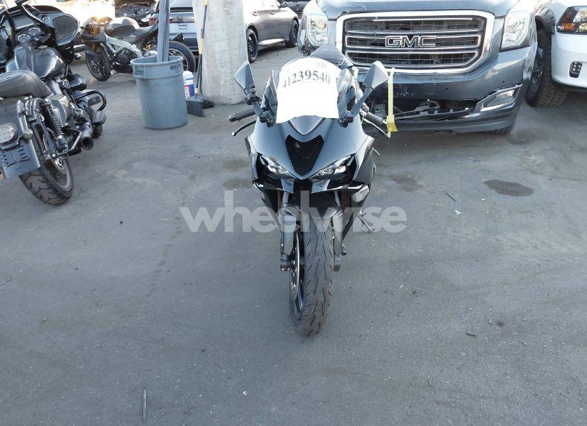 Photo 5 of 2024 Kawasaki Zx636 K (VIN JKBZXJJ14RA006204)