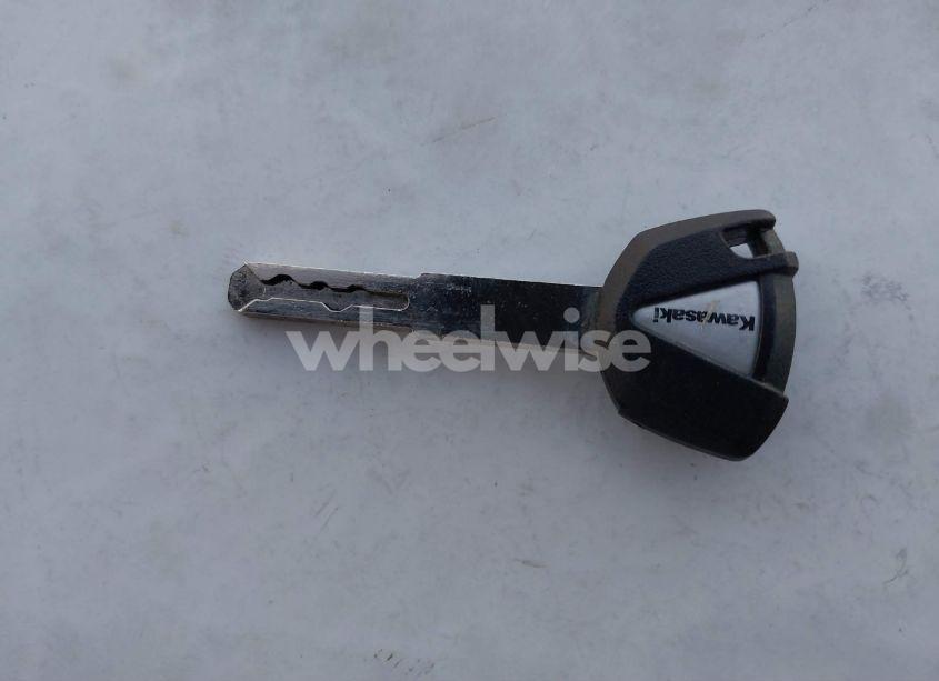 Photo 11 of 2024 Kawasaki Zx636 K (VIN JKBZXJJ17RA009338)