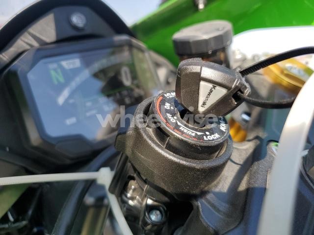 Photo 2 of 2024 KAWASAKI ZX1002 L N/A (VIN JKBZXVL14RA012329)