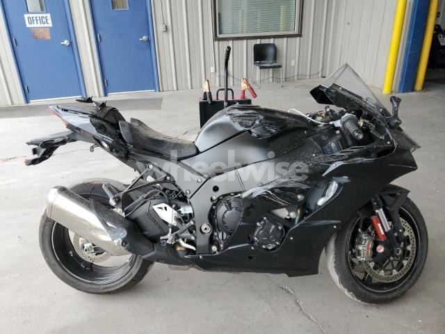 Photo 2 of 2025 KAWASAKI ZX1002 M (VIN JKBZXVM10SA009125)