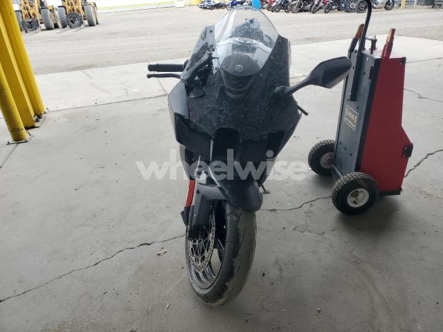 Photo 3 of 2025 KAWASAKI ZX1002 M (VIN JKBZXVM10SA009125)