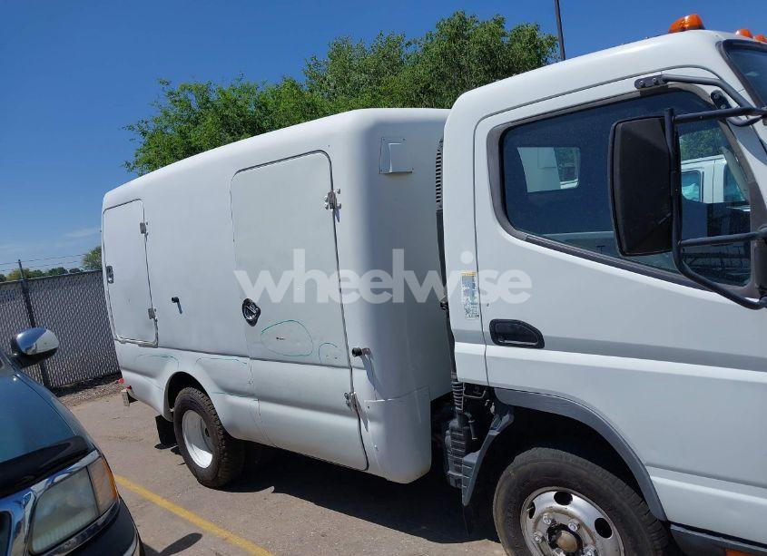 Photo 13 of 2010 Mitsubishi Fuso TRUCK FE 84D (VIN JL6BBD1S5AK004293)