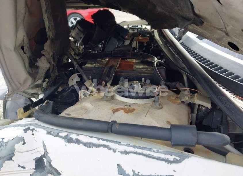 Photo 10 of 2000 Mazda Protege DX/LX (VIN JM1BJ2221Y0208156)