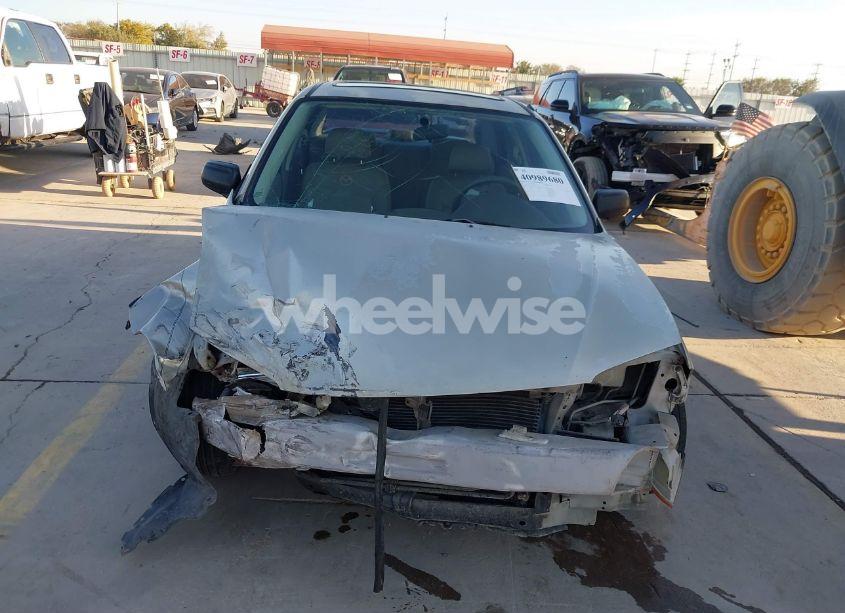 Photo 12 of 2000 Mazda Protege DX/LX (VIN JM1BJ2221Y0233672)