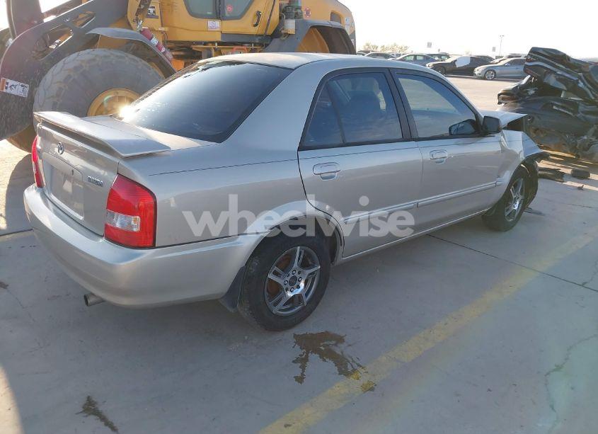 Photo 4 of 2000 Mazda Protege DX/LX (VIN JM1BJ2221Y0233672)