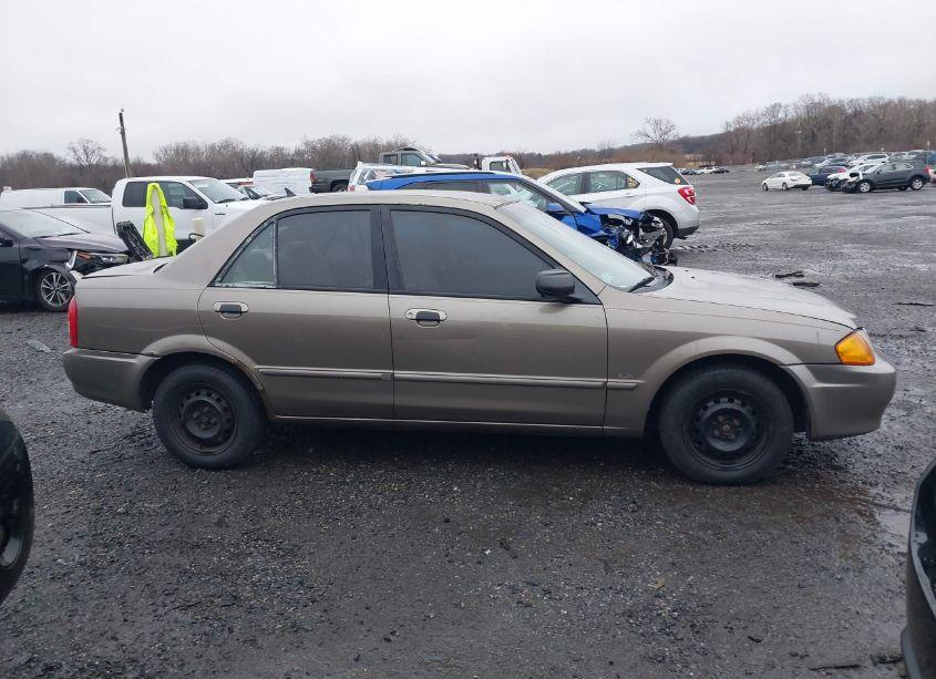 Photo 13 of 2000 Mazda Protege DX/LX (VIN JM1BJ2222Y0201958)