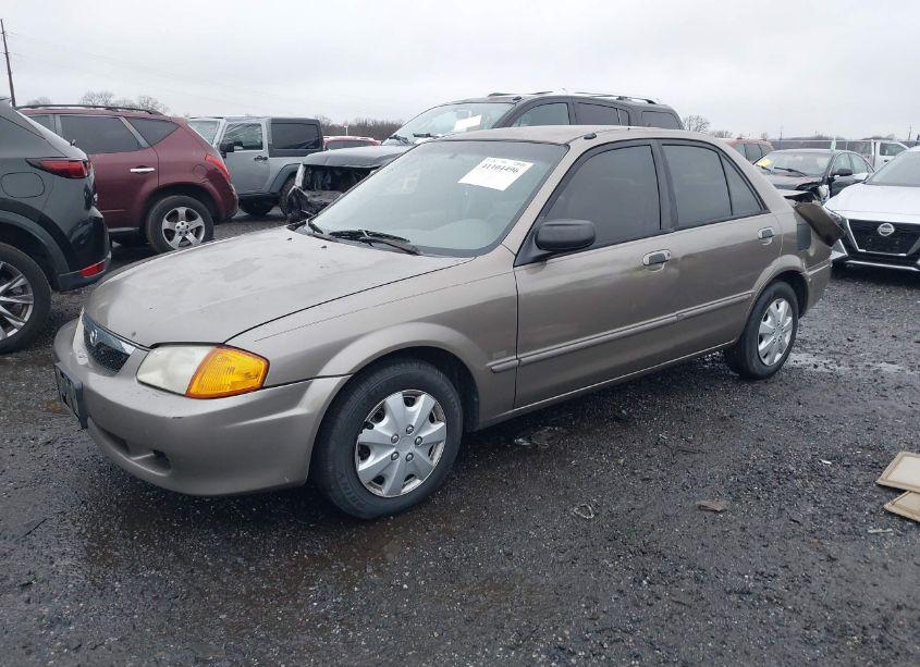 Photo 2 of 2000 Mazda Protege DX/LX (VIN JM1BJ2222Y0201958)