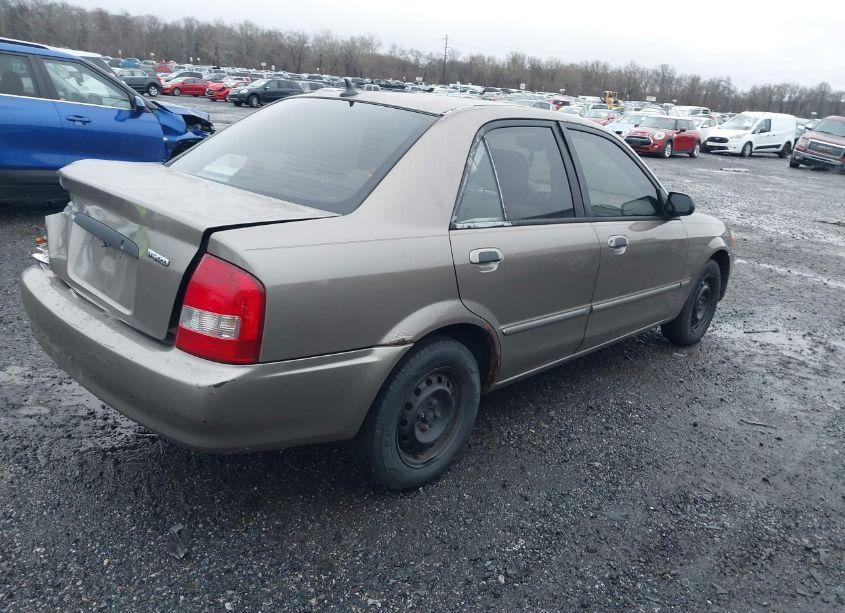 Photo 4 of 2000 Mazda Protege DX/LX (VIN JM1BJ2222Y0201958)