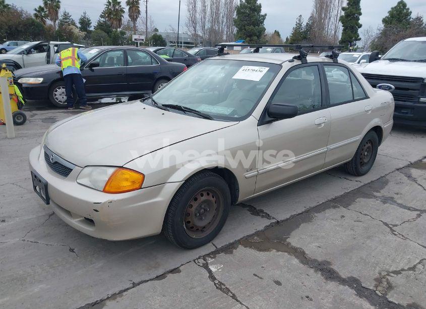 Photo 2 of 2000 Mazda Protege DX/LX (VIN JM1BJ2223Y0212144)