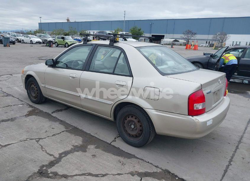 Photo 3 of 2000 Mazda Protege DX/LX (VIN JM1BJ2223Y0212144)