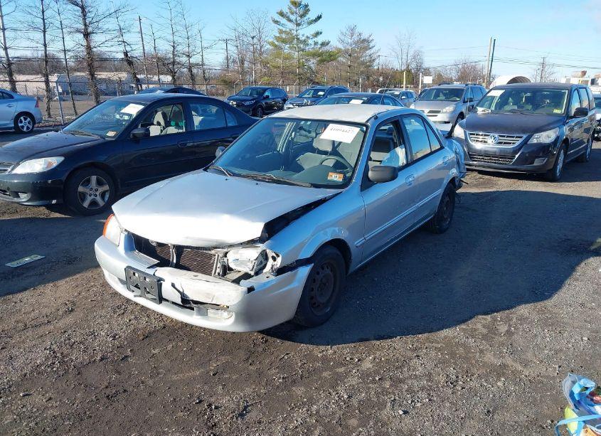 Photo 2 of 2000 Mazda Protege DX/LX (VIN JM1BJ2224Y0287337)