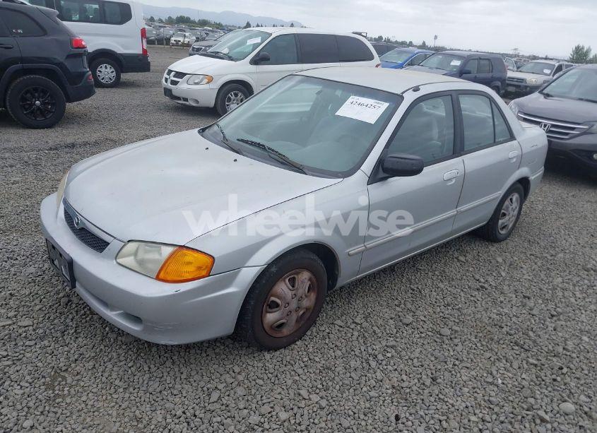 Photo 2 of 2000 Mazda Protege DX/LX (VIN JM1BJ2225Y0211691)