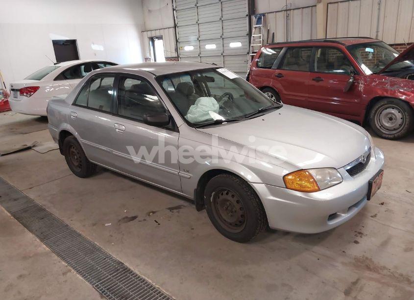 2000 Mazda Protege DX/LX (VIN JM1BJ2226Y0206340) main photo