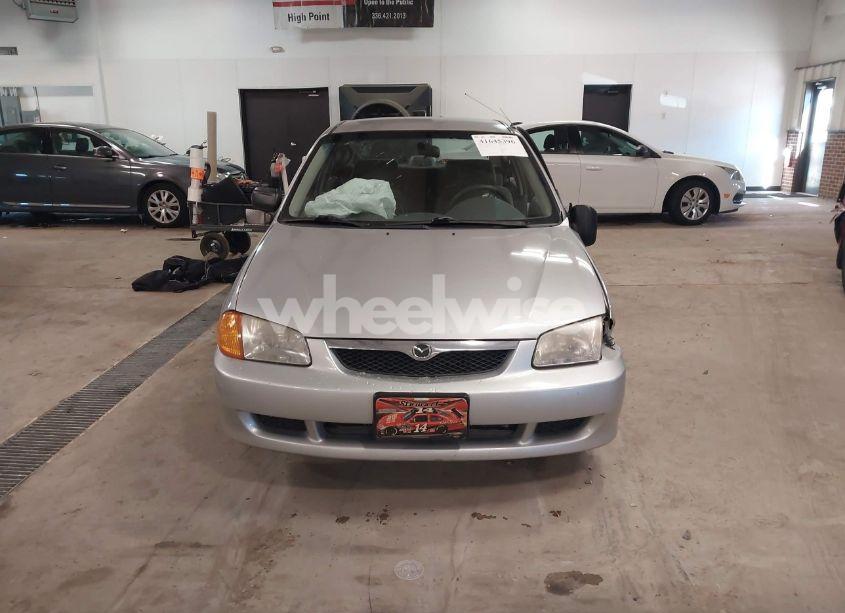 Photo 12 of 2000 Mazda Protege DX/LX (VIN JM1BJ2226Y0206340)