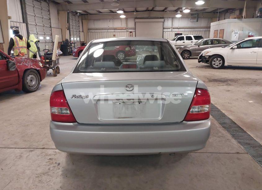 Photo 16 of 2000 Mazda Protege DX/LX (VIN JM1BJ2226Y0206340)