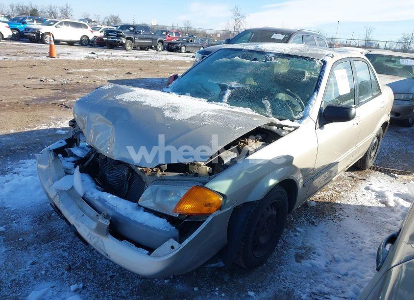 Photo 2 of 2000 Mazda Protege DX/LX (VIN JM1BJ2226Y0291406)