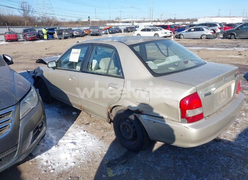 Photo 3 of 2000 Mazda Protege DX/LX (VIN JM1BJ2226Y0291406)