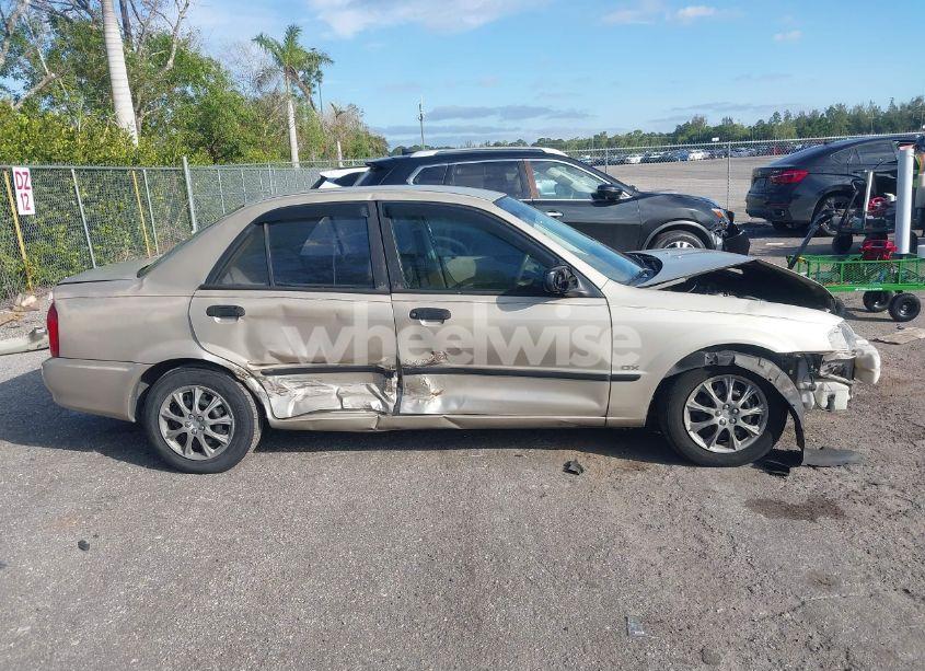 Photo 13 of 2000 Mazda Protege DX/LX (VIN JM1BJ2227Y0295075)