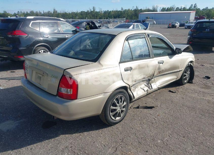 Photo 4 of 2000 Mazda Protege DX/LX (VIN JM1BJ2227Y0295075)