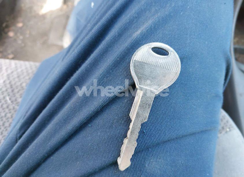 Photo 11 of 2000 Mazda Protege DX/LX (VIN JM1BJ2227Y0303448)