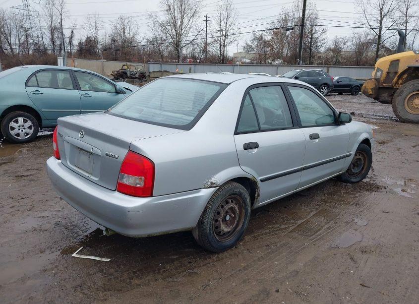 Photo 4 of 2000 Mazda Protege DX/LX (VIN JM1BJ2227YO296243)