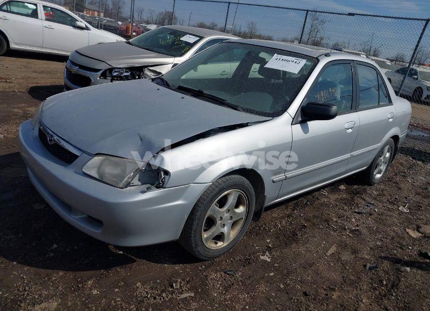 Photo 2 of 2000 Mazda Protege ES (VIN JM1BJ2233Y0298712)