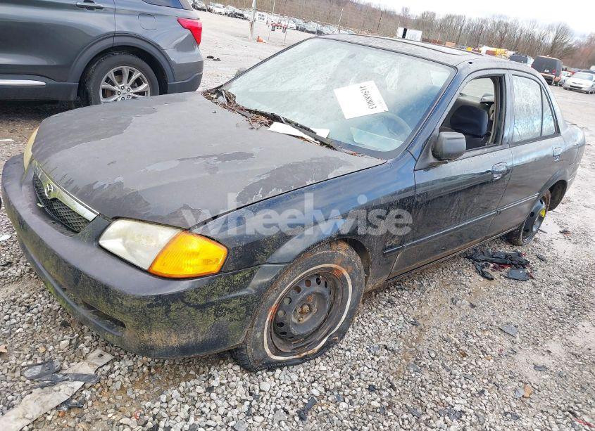 Photo 2 of 2000 Mazda Protege DX/LX (VIN JM1BJ224XY0225653)