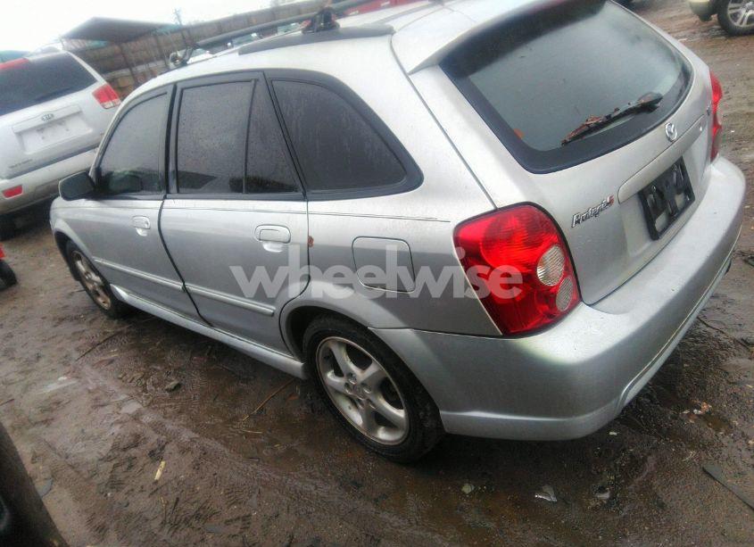 Photo 3 of 2002 Mazda Protege5 BASE (A4)/BASE (M5) (VIN JM1BJ246121495614)
