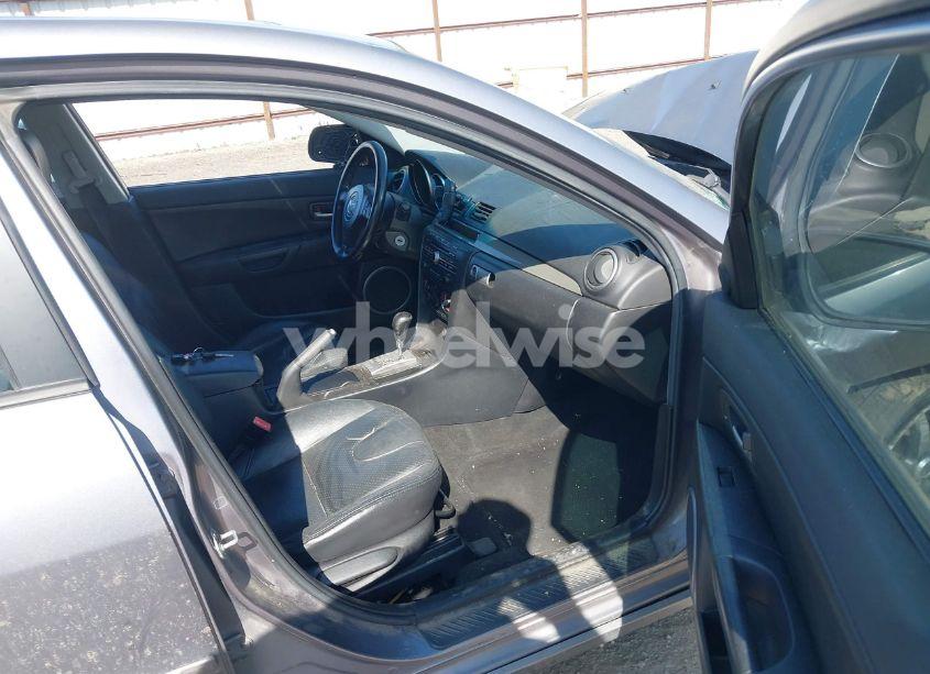 Photo 5 of 2005 Mazda Mazda3 S/SP23 (VIN JM1BK123951244313)