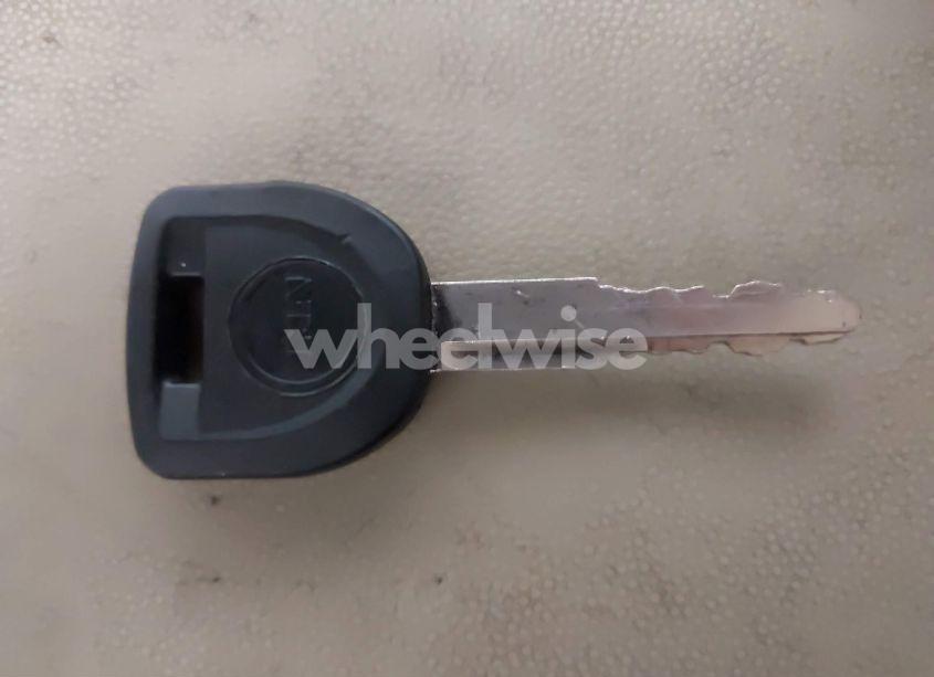 Photo 11 of 2005 Mazda Mazda3 I (VIN JM1BK12F051253783)