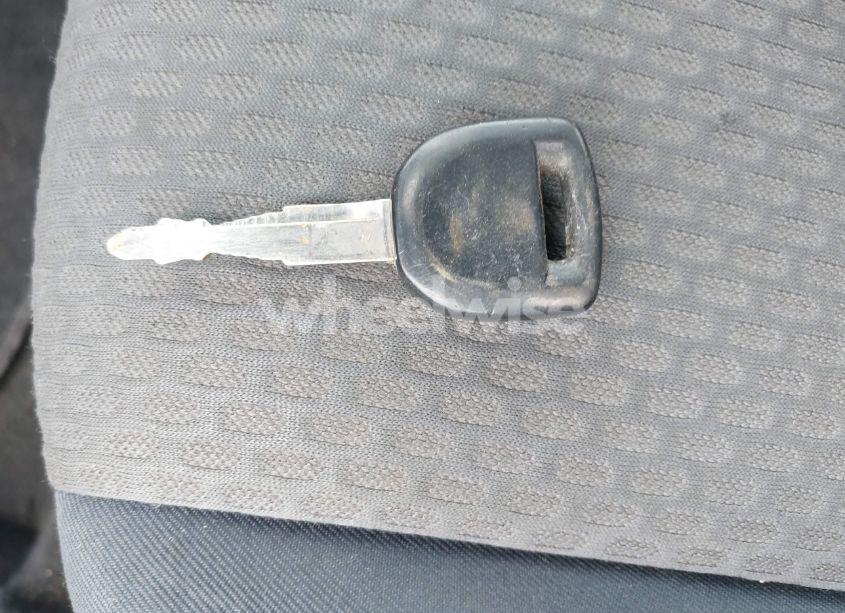 Photo 11 of 2005 Mazda Mazda3 I (VIN JM1BK12F051341703)