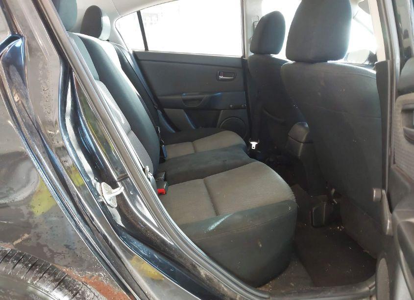 Photo 8 of 2006 Mazda Mazda3 I (VIN JM1BK12F061442192)