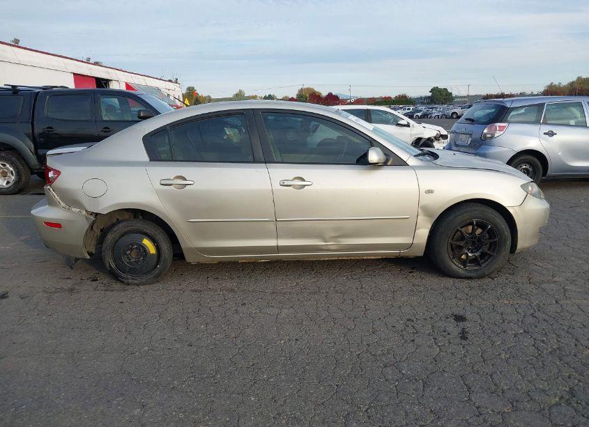 Photo 13 of 2004 Mazda Mazda3 I (VIN JM1BK12F141206647)