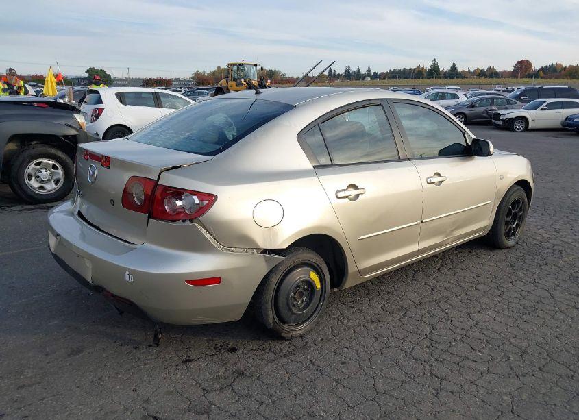 Photo 4 of 2004 Mazda Mazda3 I (VIN JM1BK12F141206647)